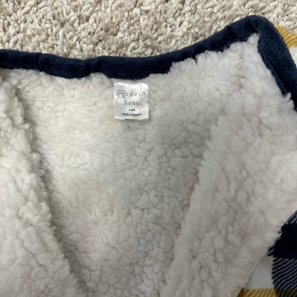 Extra cozy zipper blanket 3-6 Months in perfect condition! - Picture 3 of 3